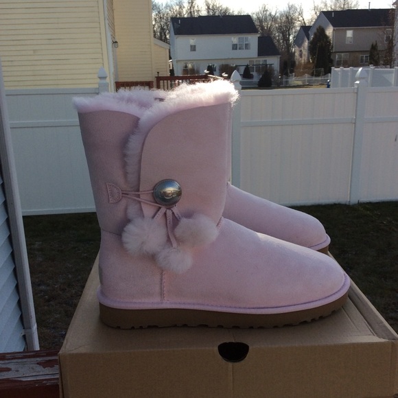 Ugg Bailey Button Puff - Picture 4 of 7